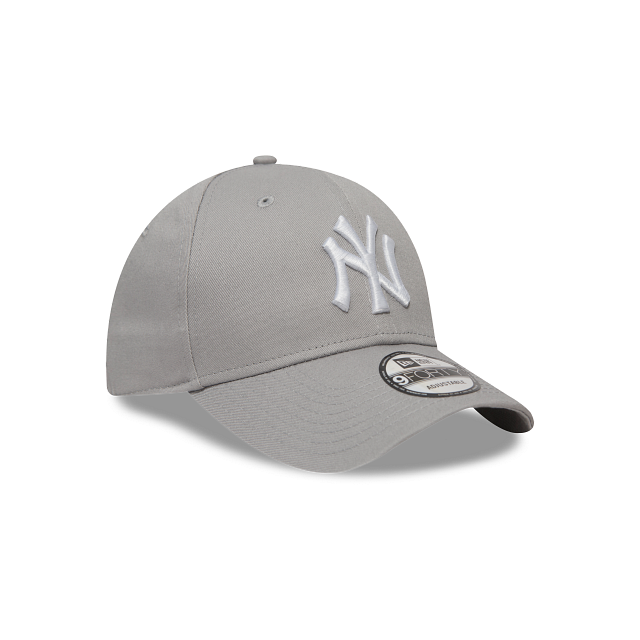 Cappellino 9FORTY Regolabile New York Yankees Essential Gray