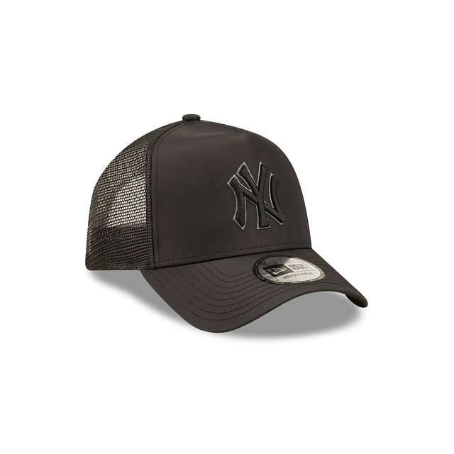 9FORTY TRUCKER NEW YORK YANKEES HOME FIELD TOTAL BLACK